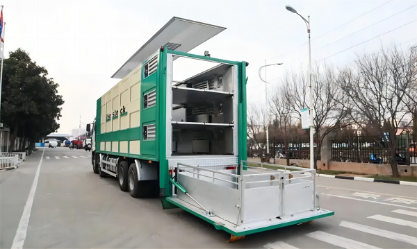 雛禽飼料運輸車(chē)