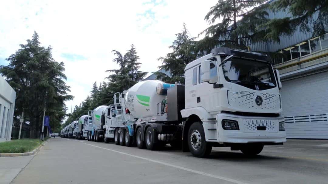 “多拉快跑”利器！中集車(chē)輛20臺EV·DTB半掛攪拌車(chē)挺進(jìn)大灣區